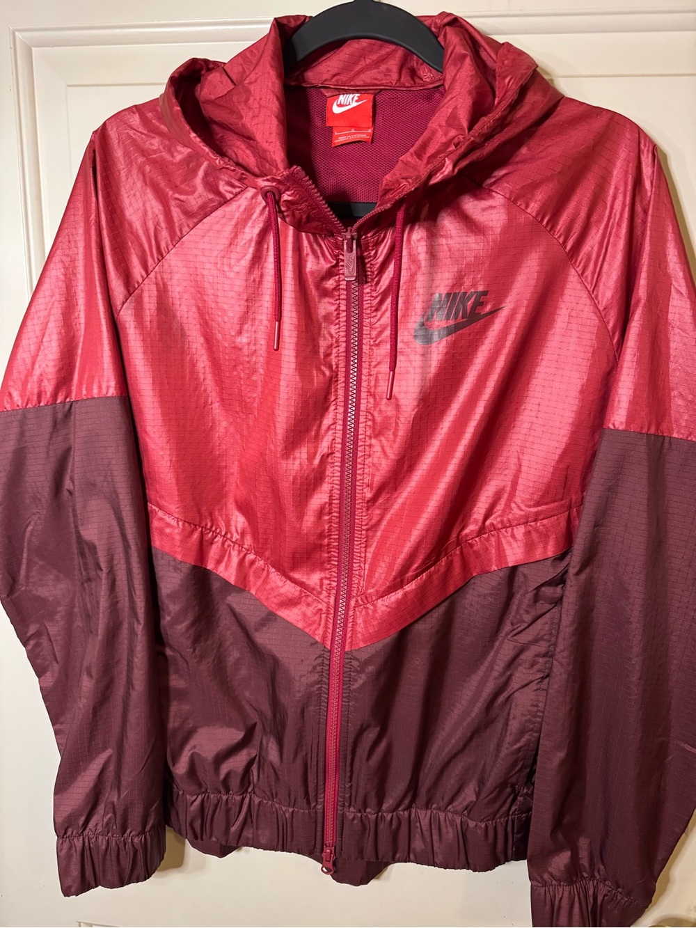 Nike Jacket Windrunner Two-Tone Red & Burgundy Windbreaker Jacket